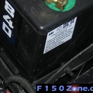 dual battery tray detail